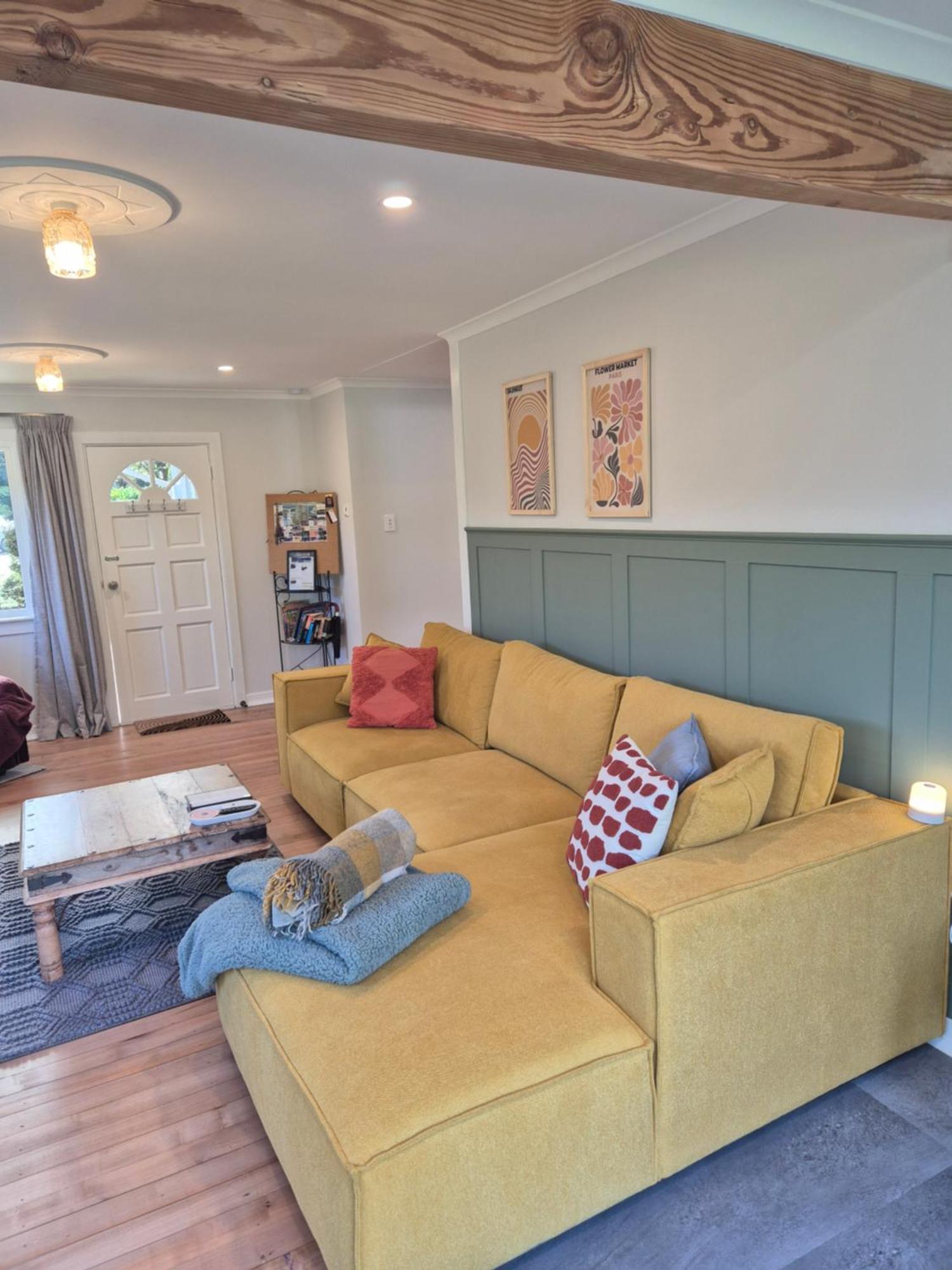 Cosy Getaway In Manapouri Villa Exteriör bild